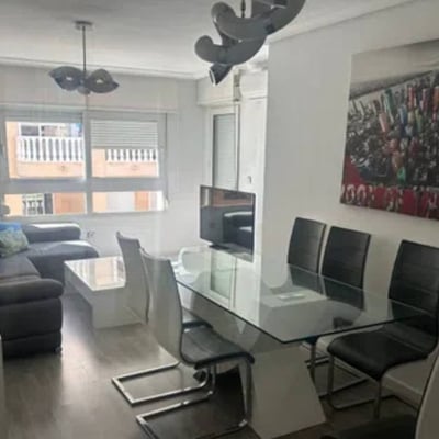 Miete einer Wohnung mit 3 Schlafzimmern, 95 m², nah am Meer, Torrevieja, Spanien